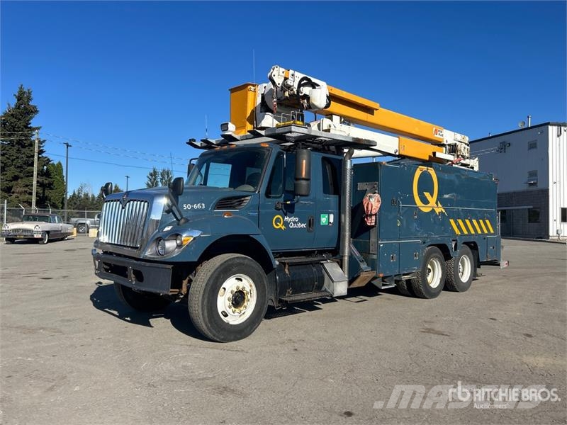 International 7400 Nostolava-autot