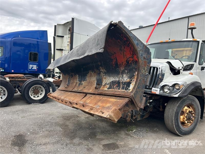 International 7400 Komunalna vozila