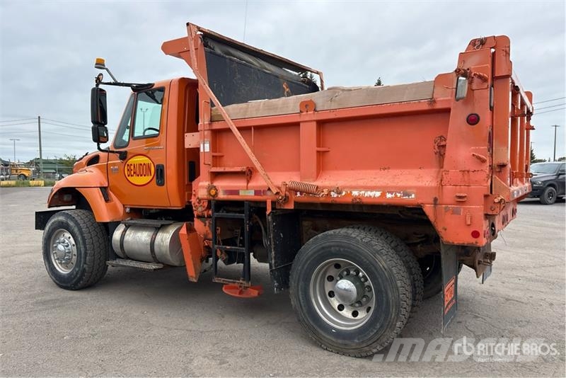 International 7400 市政车