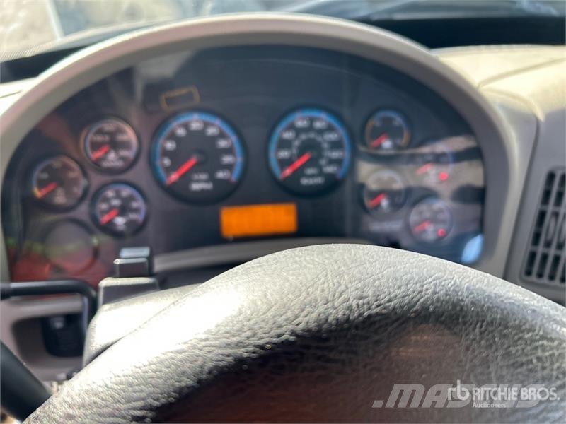 International 7400 Cabine en interieur