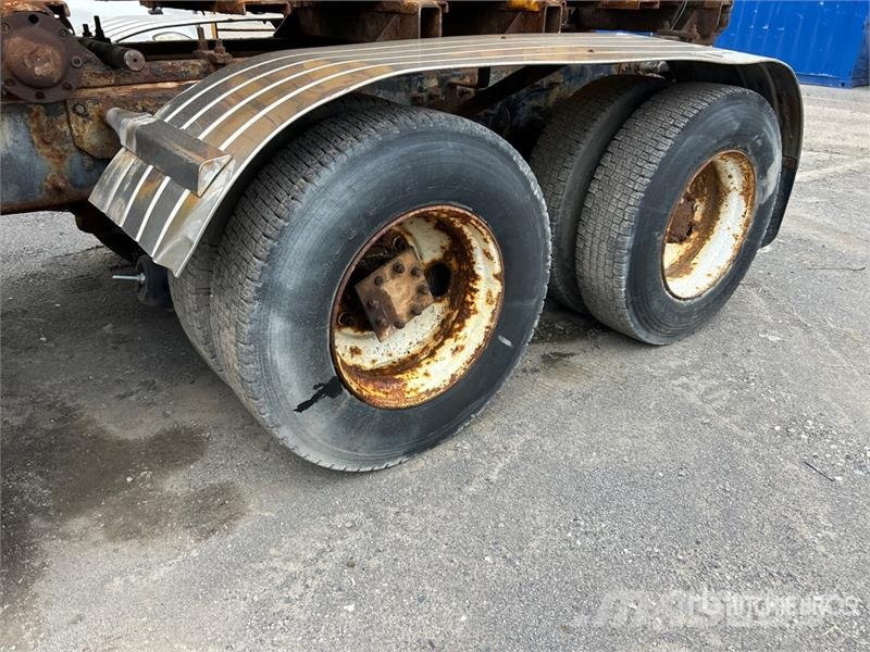 International 7400 Komunalna vozila