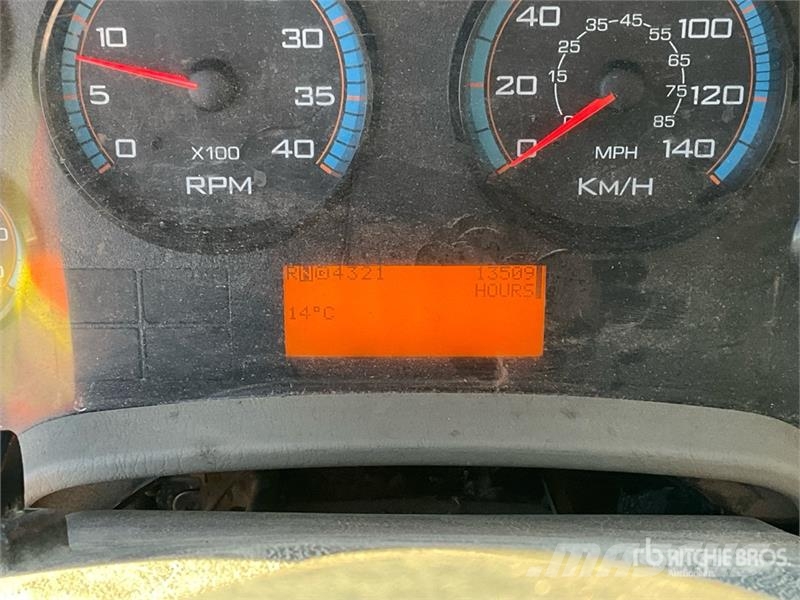 International 7400 Камиони за отпадъци