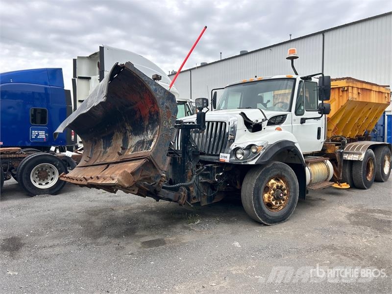 International 7400 Komunalna vozila