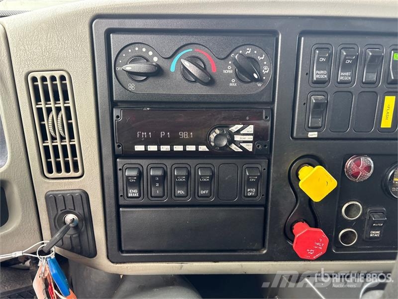 International 7400 Komunalna vozila