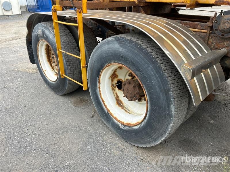International 7400 Komunalna vozila