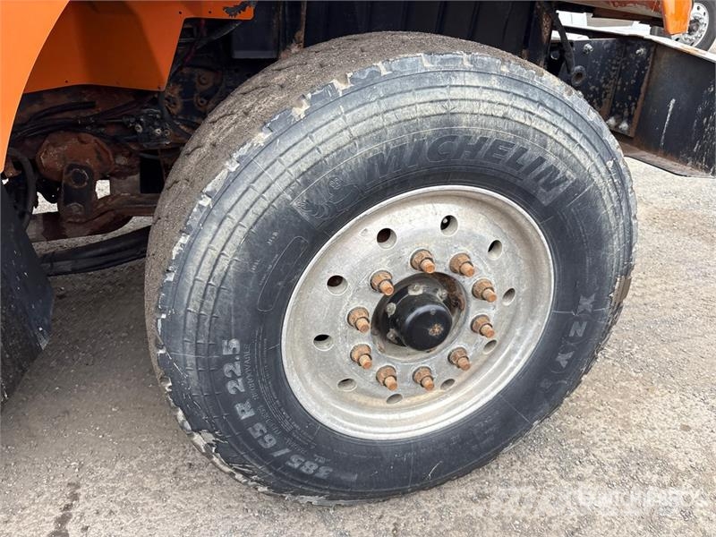 International 7400 Közúti karbantartó haszongépek