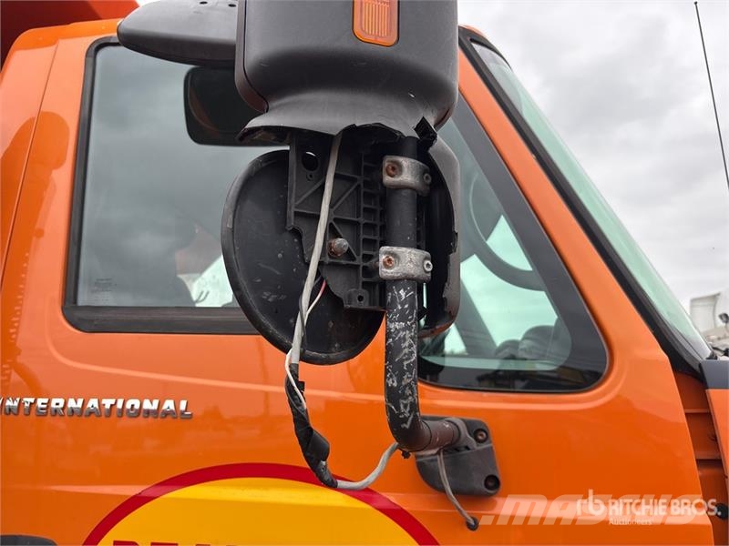 International 7400 Közúti karbantartó haszongépek