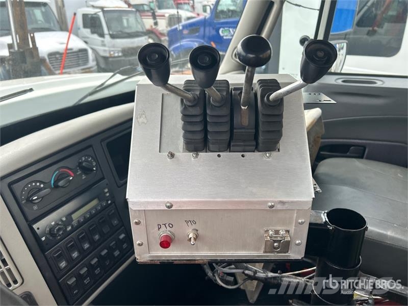 International 7400 Komunalna vozila