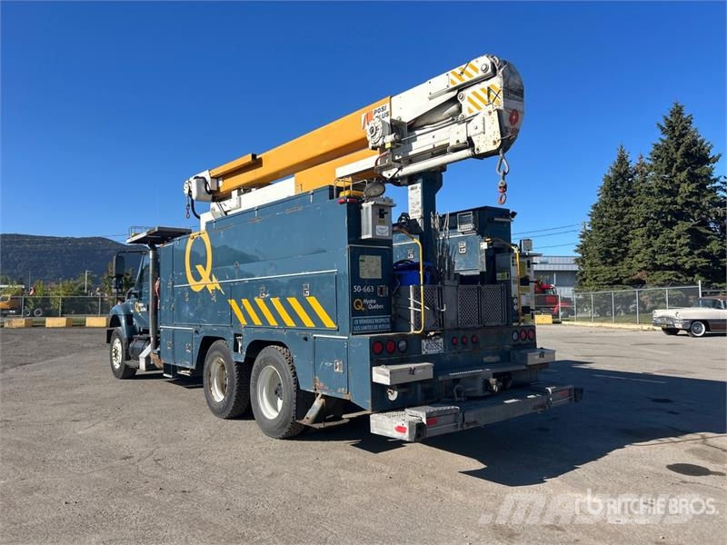 International 7400 Nostolava-autot