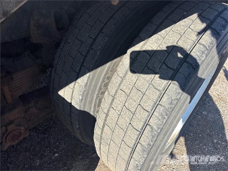 International 7400 Ūdens mašīnas