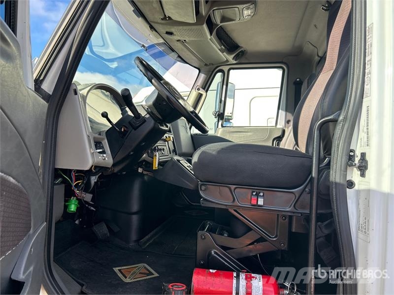 International 7400 Cabine en interieur