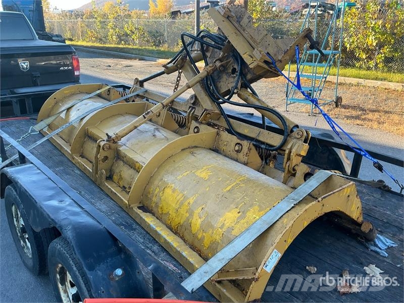International 7400 Komunální / Multi-užitková vozidla