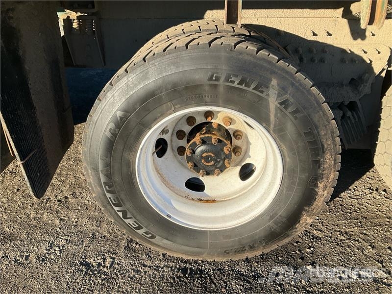International 7400 Камиони за отпадъци