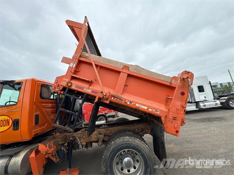 International 7400 Közúti karbantartó haszongépek