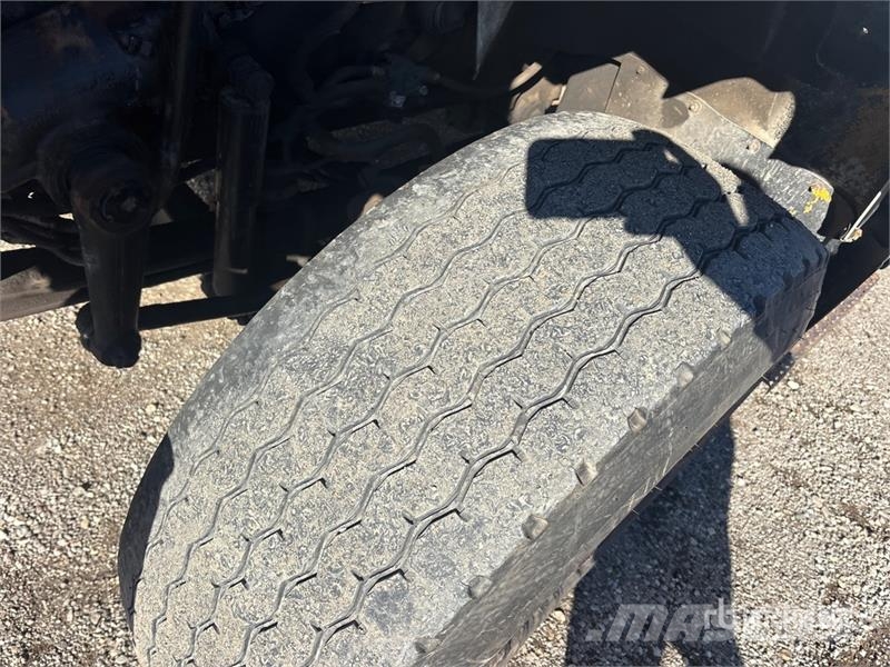 International 7400 Ūdens mašīnas