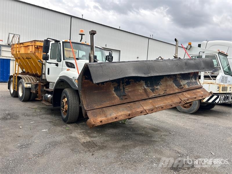 International 7400 Komunalna vozila