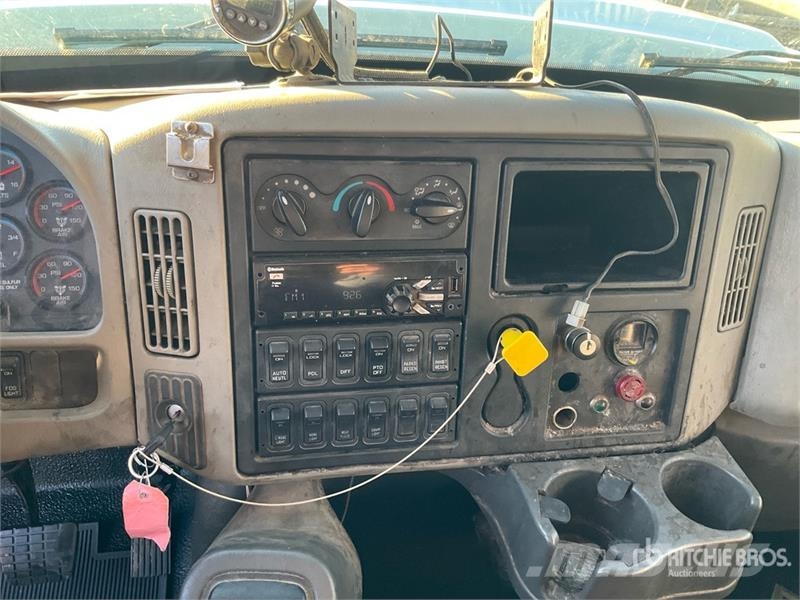 International 7400 Камиони за отпадъци