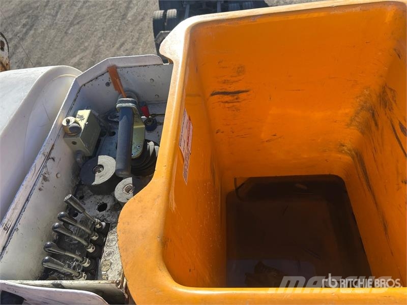 International 7400 Nostolava-autot