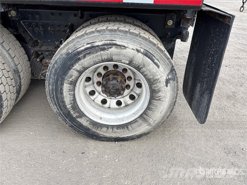 International 7400 Komunalna vozila