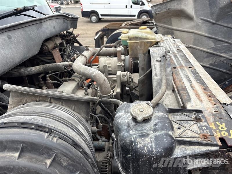 International 7400 Közúti karbantartó haszongépek
