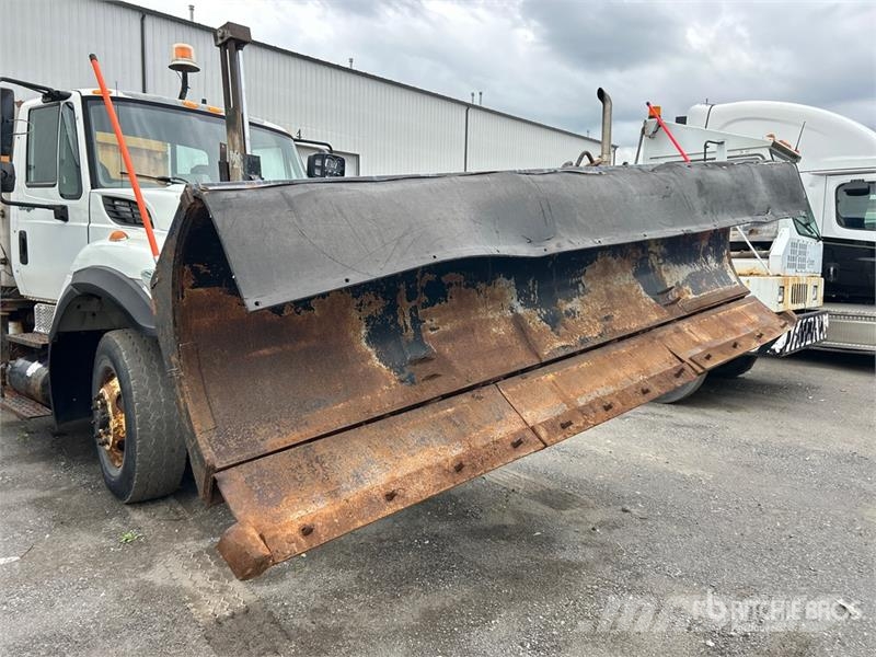 International 7400 Komunalna vozila