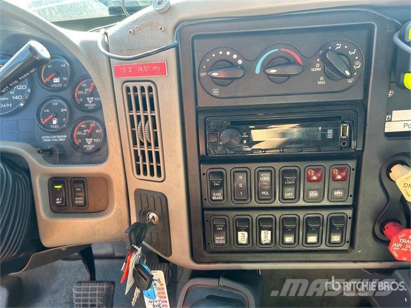 International 7400 Nostolava-autot