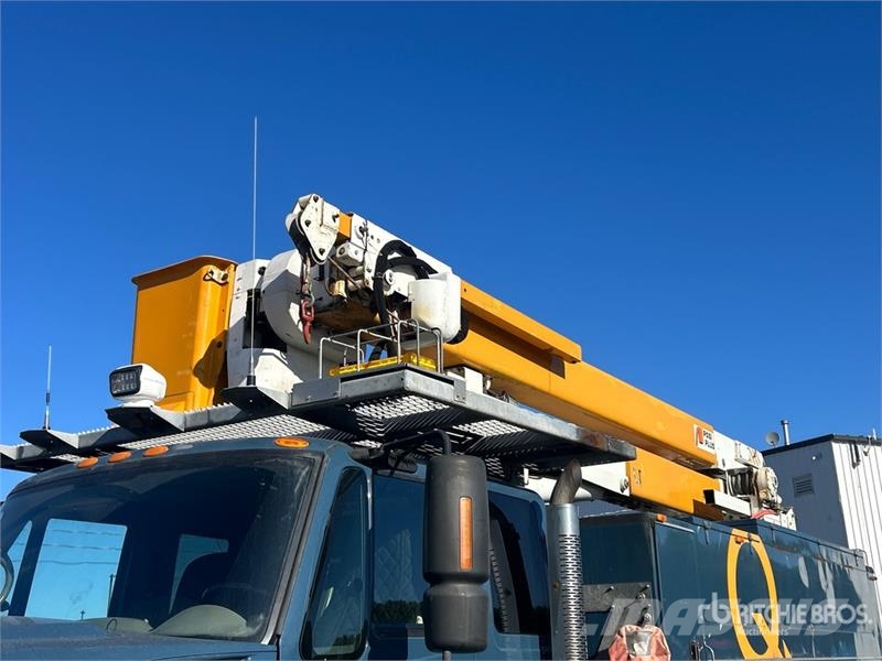 International 7400 Nostolava-autot