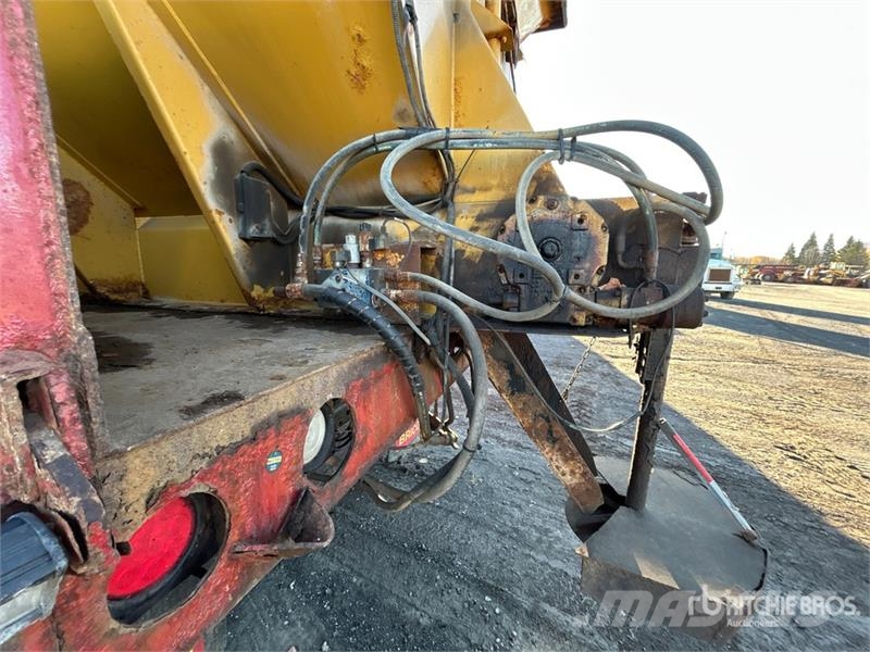 International 7400 Komunální / Multi-užitková vozidla