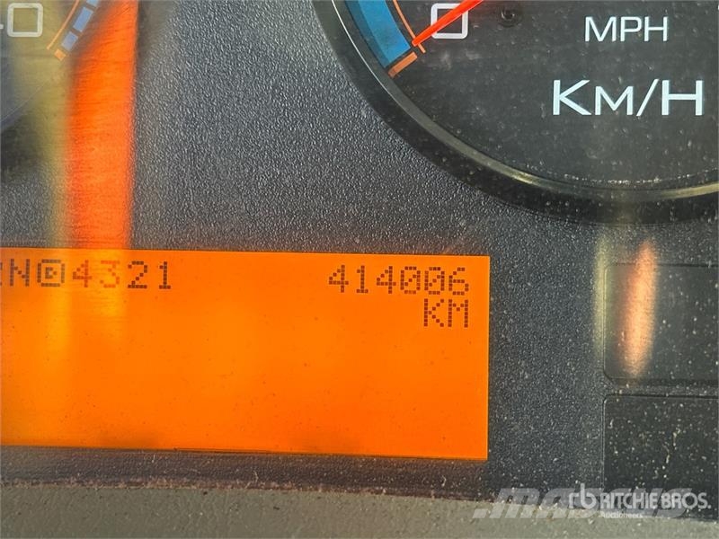 International 7400 Komunální / Multi-užitková vozidla