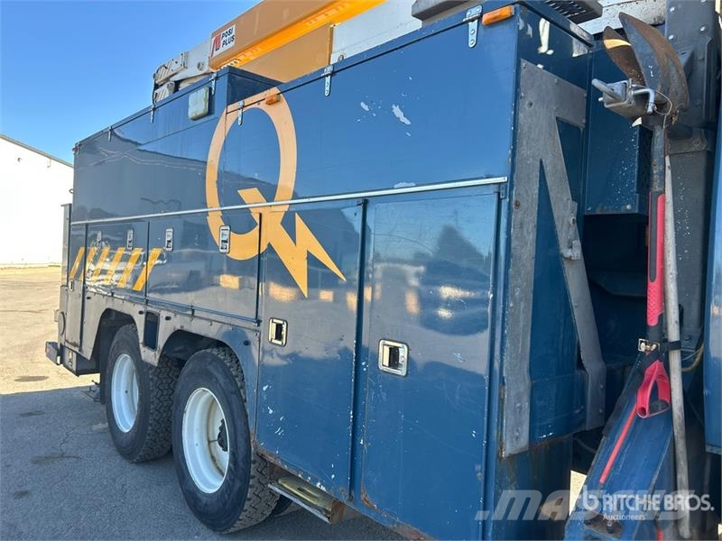International 7400 Nostolava-autot
