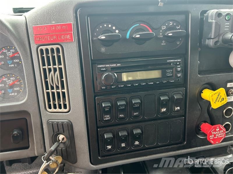 International 7400 Auto košare