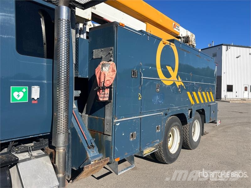 International 7400 Nostolava-autot