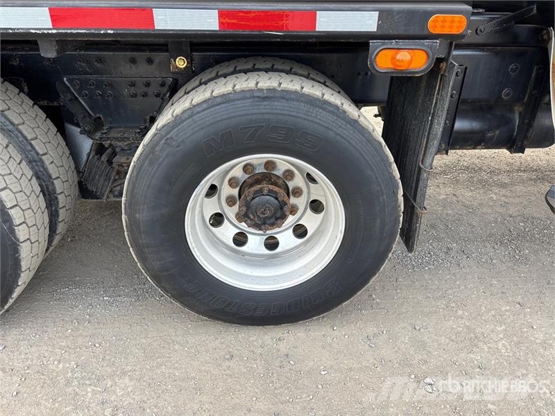 International 7400 Komunalna vozila