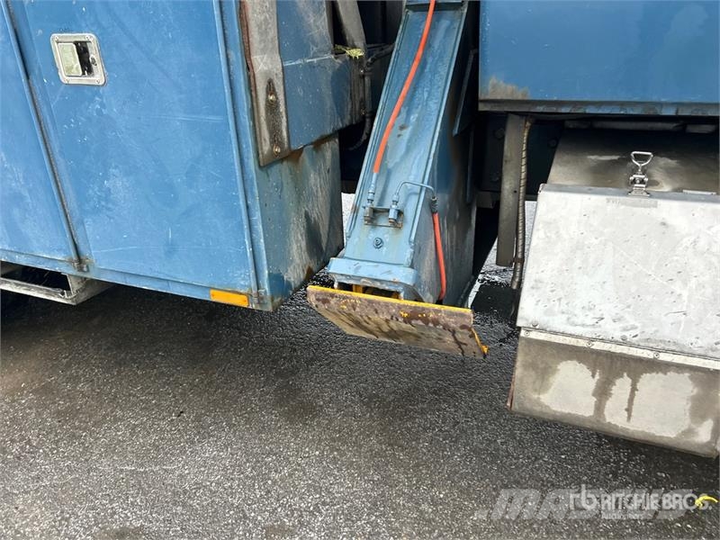 International 7400 Auto košare