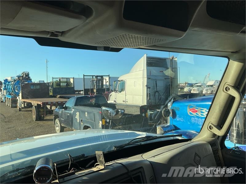 International 7400 Камиони за отпадъци