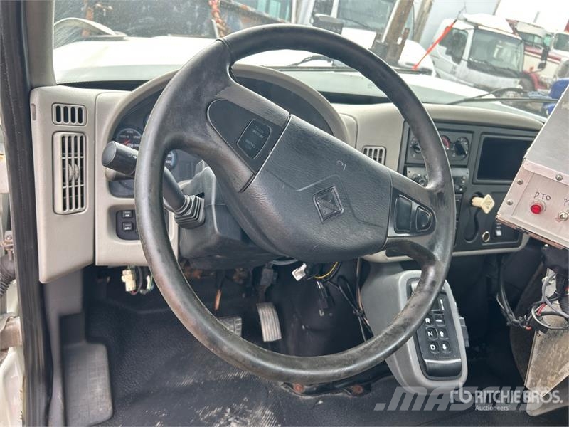 International 7400 Komunalna vozila