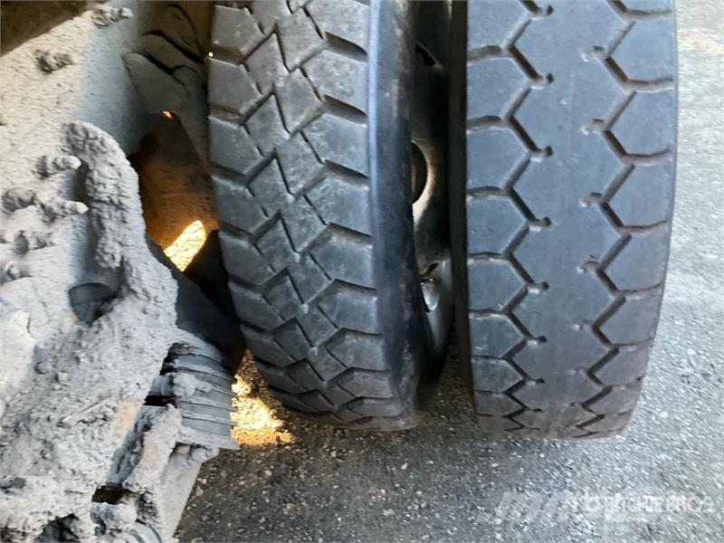 International 7400 Камиони за отпадъци