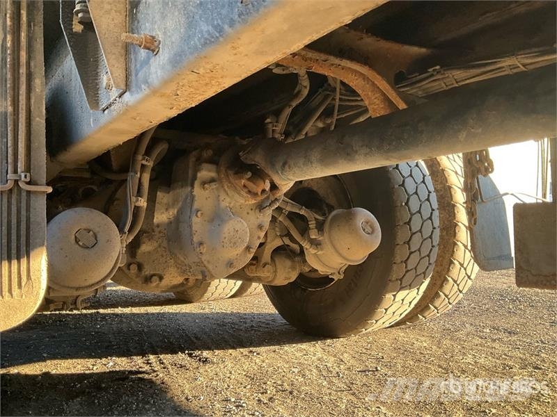 International 7400 Камиони за отпадъци