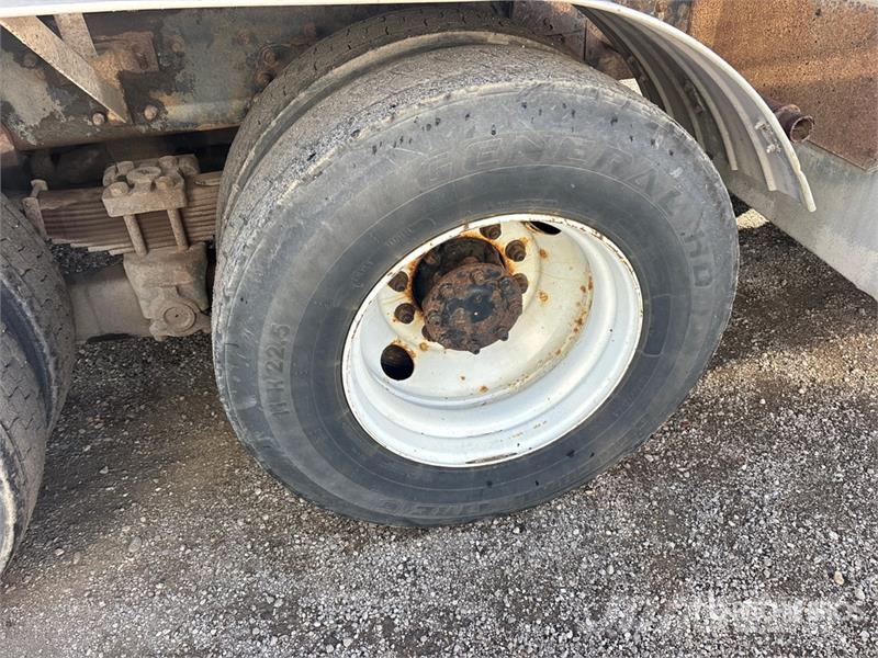 International 7400 Ūdens mašīnas
