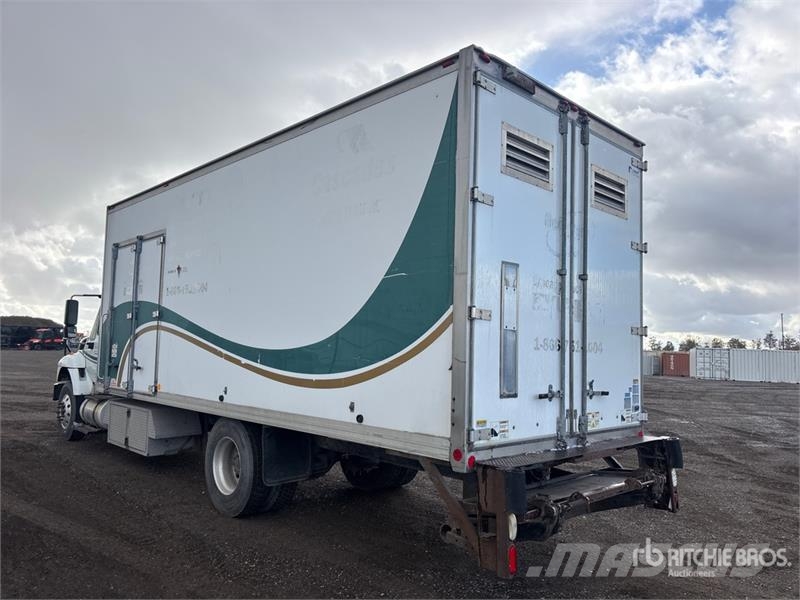 International 7400 4x2 Mobile Shredding Truck Специальные грузовики