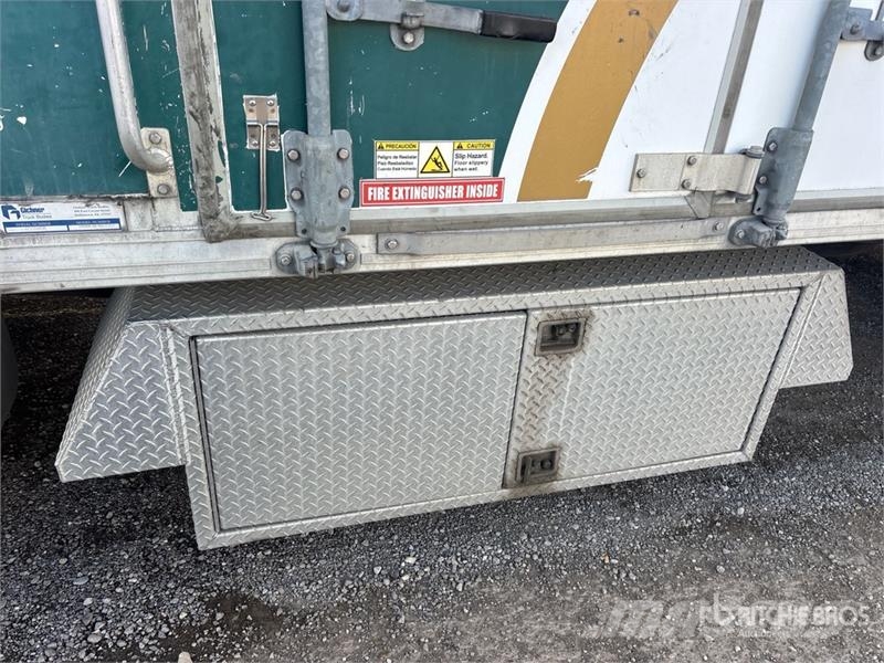 International 7400 4x2 Mobile Shredding Truck Специальные грузовики