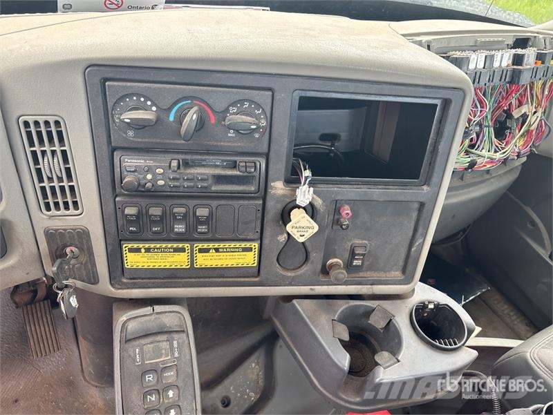 International 7500 Kabinler