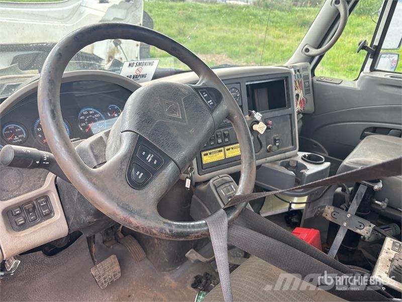 International 7500 Kabinler