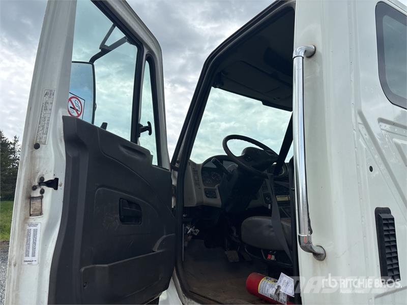 International 7500 Kabinler