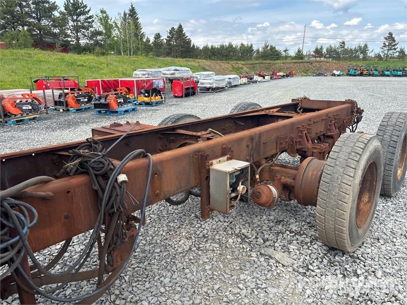 International 7500 Kabinler