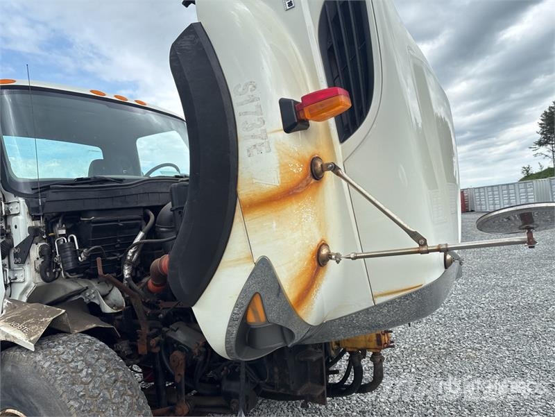 International 7500 Kabinler