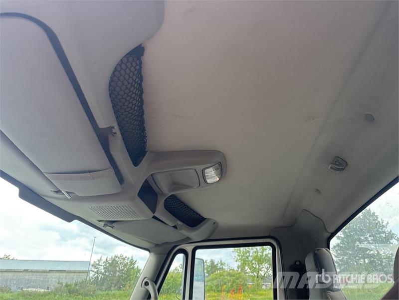 International 7500 Kabinler