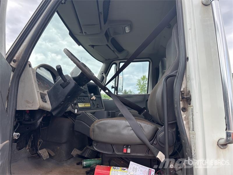 International 7500 Kabinler