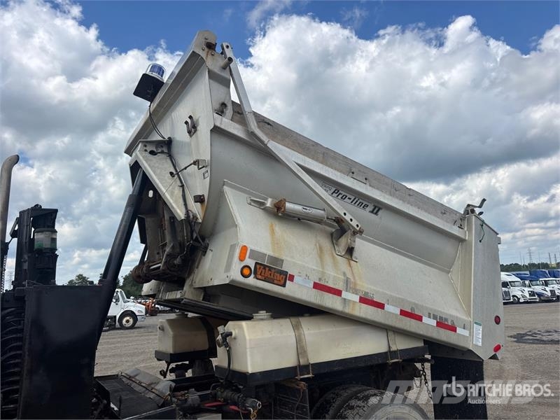 International 7500 都市/通用型車輛
