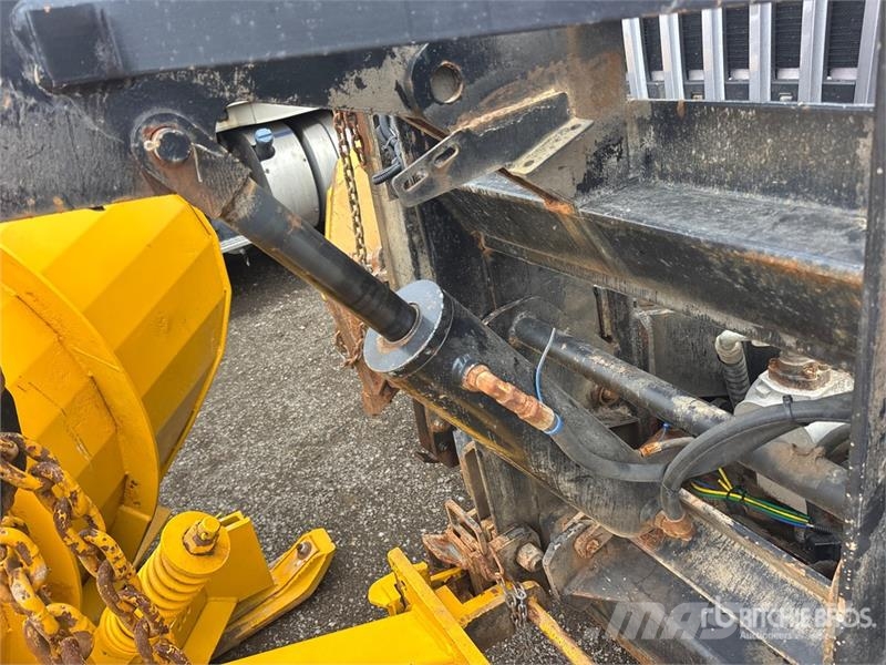 International 7500 6x4 Snow Plow Truck Kommunal-Sonderfahrzeuge